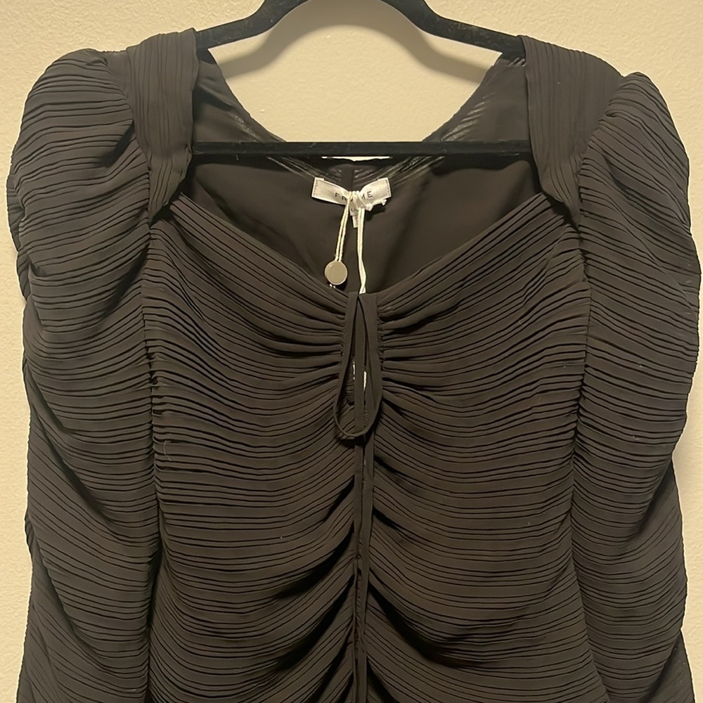 FRAME (NWT) Gathered Keyhole Tie Neck Top, Plissé-Crepe, Size L - Picture 6 of 16